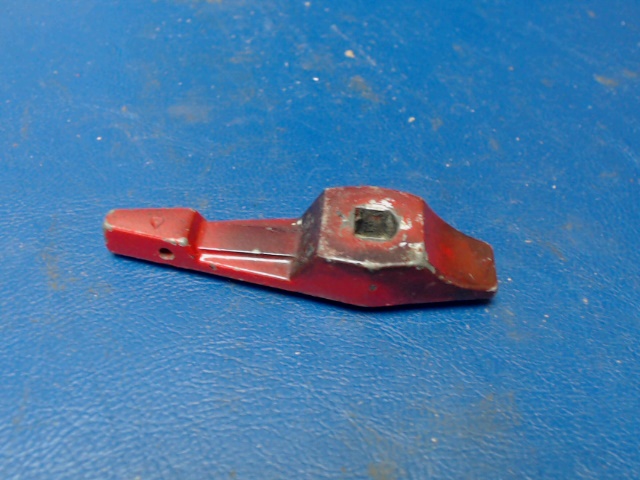 0716623-3 Cessna - Handle - Fuel Shutoff